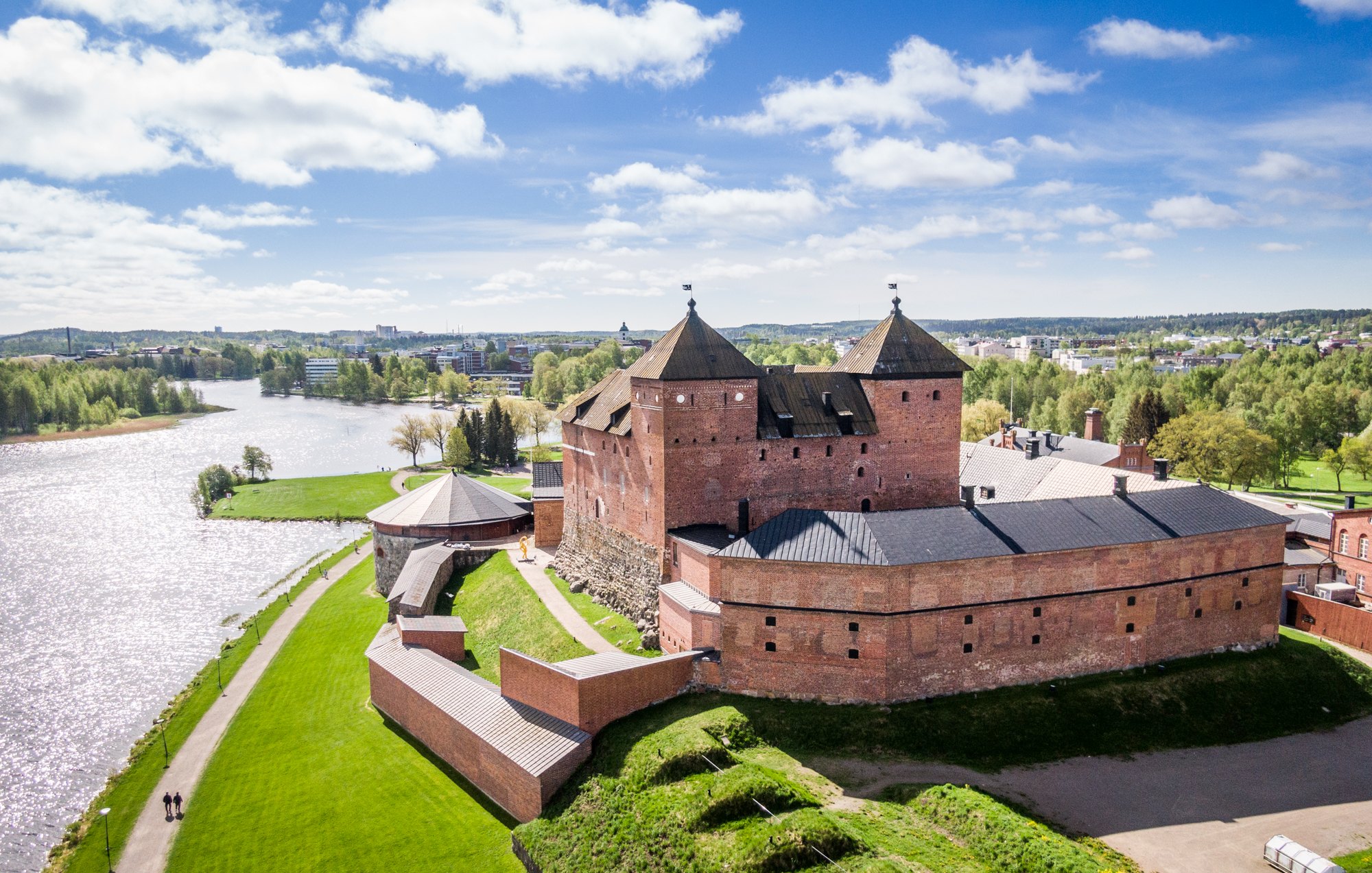 Ylen uusi kesäkonsertti Radio Suomen Kesäilta Linnanpuistoon - Hämeenlinna